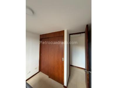 Apartamento de 3 alcobas en venta en Transversal Inferior, Medellín, 74 m² · foto 10 de 14