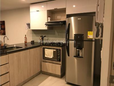 Apartaestudio en venta en Loma De Los Bernal, Medellín, 57 m² · foto 5 de 16