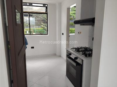 Apartamento de 3 alcobas en venta en El Poblado, Medellín, 78 m² · foto 9 de 20