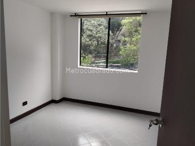 Apartamento de 3 alcobas en venta en El Poblado, Medellín, 78 m² · foto 13 de 20