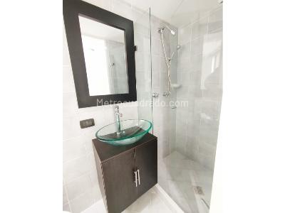 Apartamento de 3 alcobas en venta en El Poblado, Medellín, 78 m² · foto 15 de 20