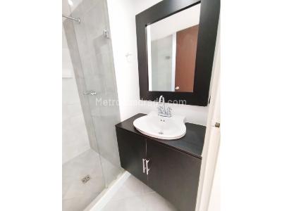 Apartamento de 3 alcobas en venta en El Poblado, Medellín, 78 m² · foto 19 de 20