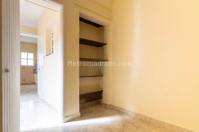 Spacious 5BR House in Buenos Aires - 5