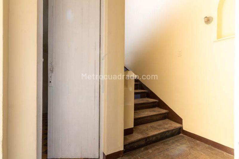 Spacious 5BR House in Buenos Aires - 7