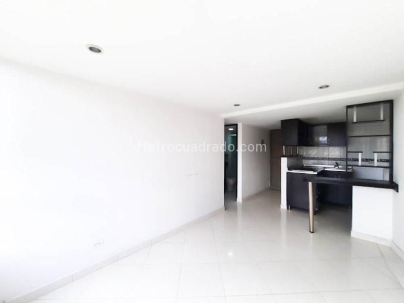 2BR Apartment for Rent in Capri, Chagualo (6th Floor)