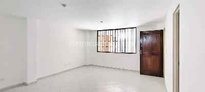 Apartamento de 5 alcobas en arriendo en La America, Medellín, 98 m² · foto 2 de 18