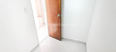 Apartamento de 5 alcobas en arriendo en La America, Medellín, 98 m² · foto 12 de 18