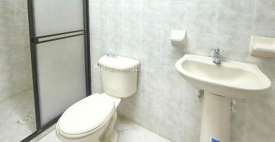 Apartamento de 5 alcobas en arriendo en La America, Medellín, 98 m² · foto 15 de 18