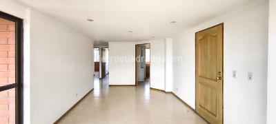 Apartamento en arriendo en La Castellana, Medellín · foto 2 de 17