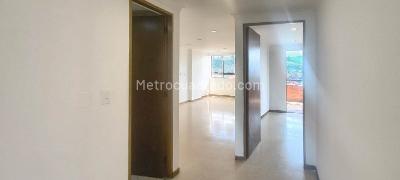 Apartamento en arriendo en La Castellana, Medellín · foto 3 de 17