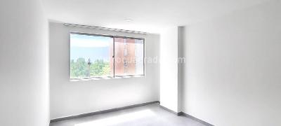 Apartamento de 2 alcobas en arriendo en Laureles, Medellín, 85 m² · foto 3 de 8