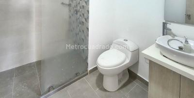 Apartamento de 2 alcobas en arriendo en Laureles, Medellín, 85 m² · foto 6 de 8