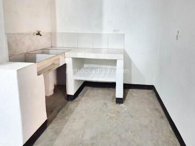 Apartaestudio en arriendo en Cabecera San Antonio De Prado, Medellín, 40 m² · foto 4 de 7