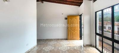 Casa de 2 alcobas en arriendo en San Miguel, Medellín, 90 m² · foto 2 de 11