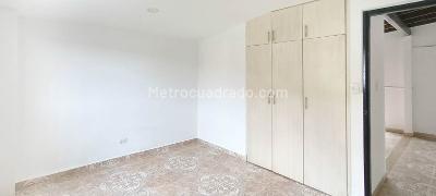 Casa de 2 alcobas en arriendo en San Miguel, Medellín, 90 m² · foto 8 de 11