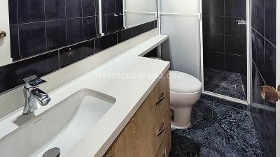 Casa de 2 alcobas en arriendo en San Miguel, Medellín, 90 m² · foto 9 de 11