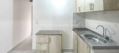 Apartamento de 2 alcobas en arriendo en La Floresta, Medellín, 33 m² · foto 4 de 8