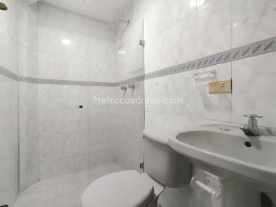 Apartamento de 2 alcobas en arriendo en Cabecera San Antonio De Prado, Medellín, 52 m² · foto 11 de 14