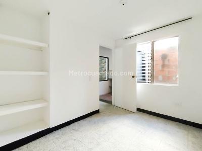 Apartamento de 2 alcobas en arriendo en Cabecera San Antonio De Prado, Medellín, 52 m² · foto 8 de 14