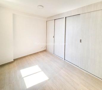 Apartamento de 3 alcobas en arriendo en Cabecera San Antonio De Prado, Medellín, 60 m² · foto 4 de 12