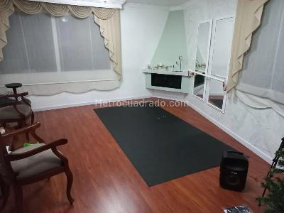 Casa de 5 alcobas en venta en Normandia, Bogotá, 177 m² · foto 3 de 20