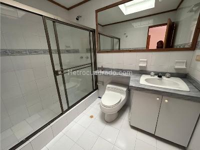 Apartamento en venta en Santa Barbara, Bogotá · foto 19 de 20