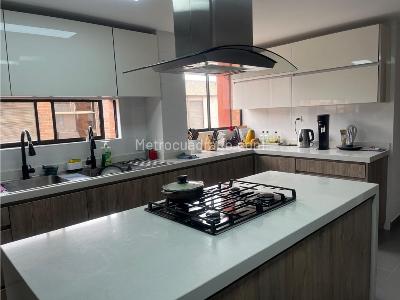 Apartamento en venta en Chico, Bogotá · foto 8 de 20