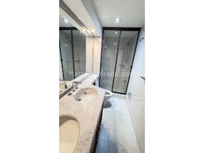 Apartamento en venta en El Refugio, Bogotá · foto 8 de 11