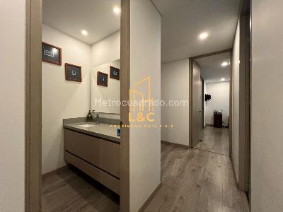 Apartamento en venta en Altos Del Poblado, Medellín · foto 9 de 19