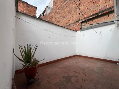 Casa de 5 alcobas en venta en Laureles, Medellín, 400 m² · foto 16 de 20