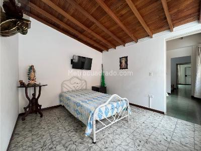 Casa de 5 alcobas en venta en Laureles, Medellín, 400 m² · foto 17 de 20