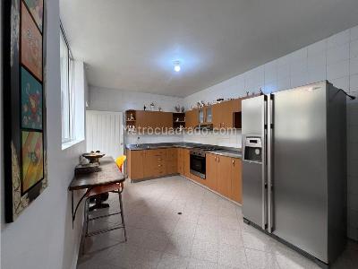 Casa de 5 alcobas en venta en Laureles, Medellín, 400 m² · foto 6 de 20