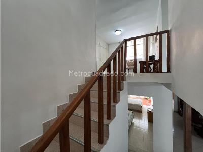 Casa de 5 alcobas en venta en Laureles, Medellín, 400 m² · foto 9 de 20