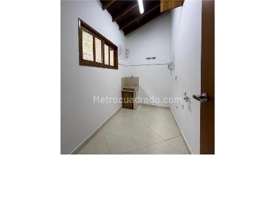 Casa de 3 alcobas en arriendo en Envigado, Medellín, 400 m² · foto 5 de 18