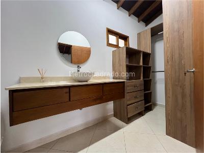 Casa de 3 alcobas en arriendo en Envigado, Medellín, 400 m² · foto 8 de 18