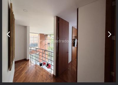Apartamento de 2 alcobas en venta en Los Naranjos, Medellín, 141 m² · foto 4 de 13