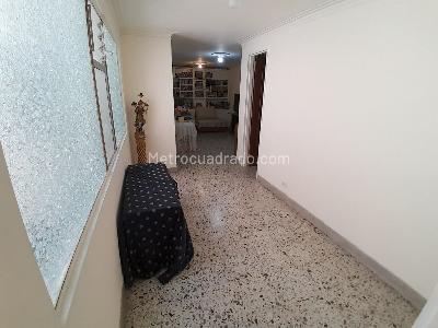 Apartamento en venta en Los Colores, Medellín · foto 4 de 16