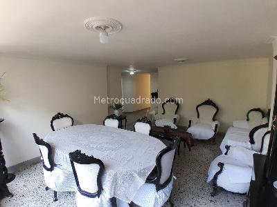 Apartamento en venta en Los Colores, Medellín · foto 2 de 16