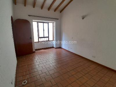 Casa de 5 alcobas en venta en Los Colores, Medellín, 290 m² · foto 12 de 20