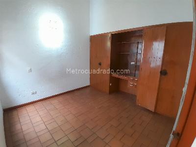 Casa de 5 alcobas en venta en Los Colores, Medellín, 290 m² · foto 13 de 20