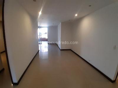 Apartamento en venta en Laureles, Medellín · foto 3 de 20