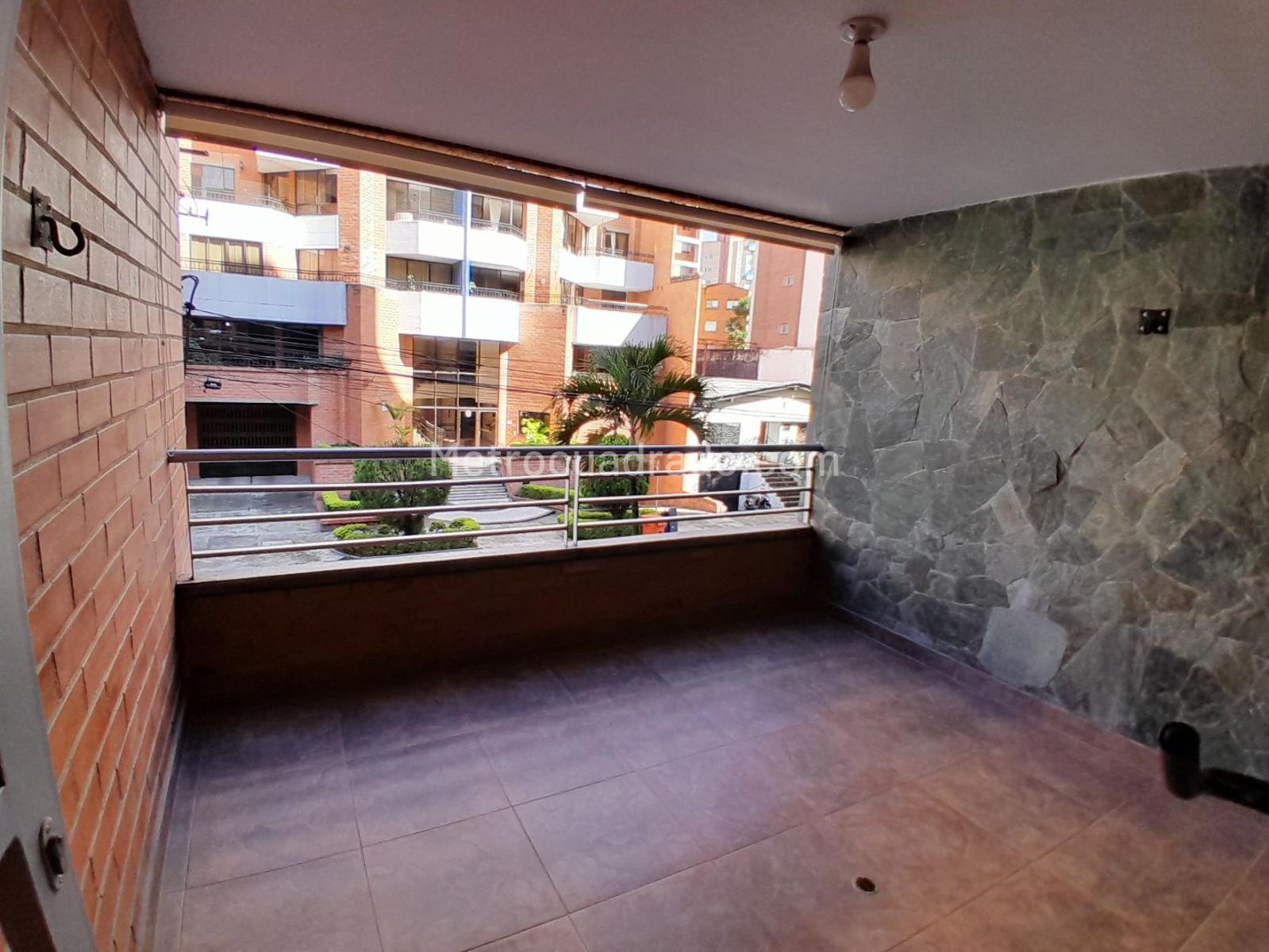Apartamento de 3 habitaciones en venta en Laureles, Medellín — imagen 1 de 20