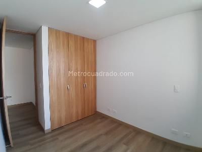 Apartamento de 2 alcobas en venta en Los Colores, Medellín, 75 m² · foto 9 de 19