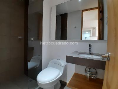 Apartamento de 2 alcobas en venta en Los Colores, Medellín, 75 m² · foto 10 de 19