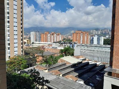 Apartamento de 2 alcobas en venta en Los Colores, Medellín, 75 m² · foto 12 de 19