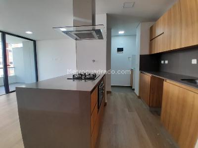 Apartamento de 2 alcobas en venta en Los Colores, Medellín, 75 m² · foto 2 de 19