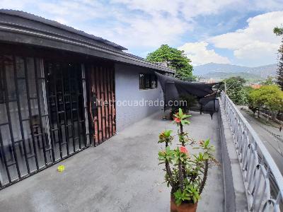 Casa de 3 alcobas en venta en Prado Centro, Medellín, 127 m² · foto 19 de 20