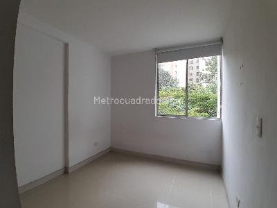 Apartamento de 3 alcobas en venta en Loma De Los Bernal, Medellín, 83 m² · foto 19 de 20