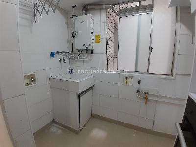 Apartamento de 3 alcobas en venta en Loma De Los Bernal, Medellín, 83 m² · foto 20 de 20