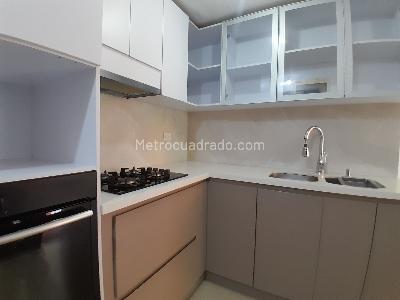 Apartamento de 3 alcobas en venta en Loma De Los Bernal, Medellín, 83 m² · foto 6 de 20